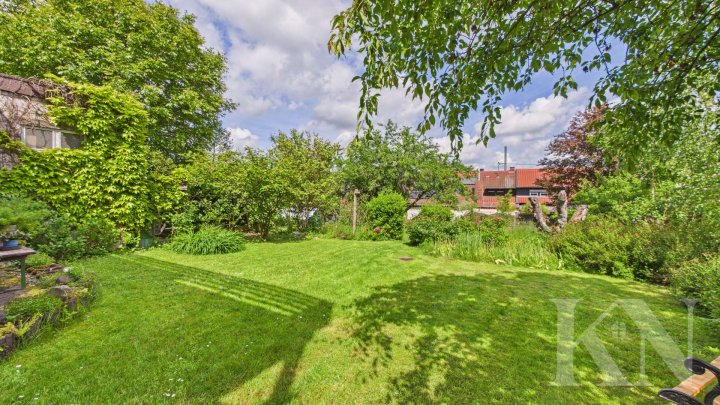 Viel Platz für die Familie: Freistehendes Ein- bis Zweifamilienhaus mit Garten in Quierschied!