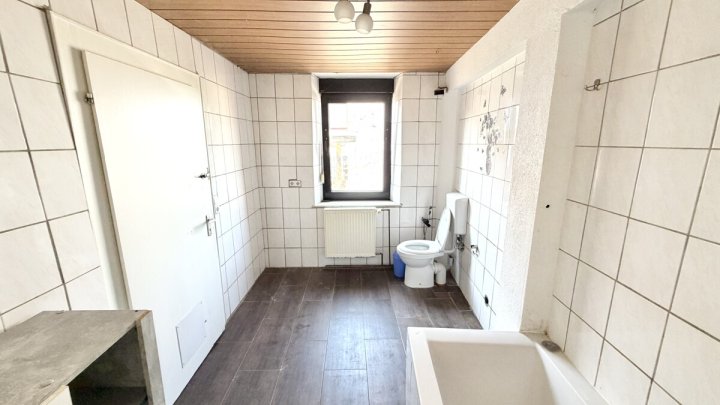Einfamilienhaus mit Ausbaupotenzial- ideal für Handwerker und Eigennutzer