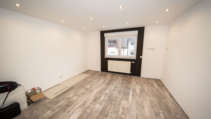 Modernisiertes Einfamilienhaus in kleiner Nebenstraße von Püttlingen