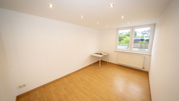 Modernisiertes Einfamilienhaus in kleiner Nebenstraße von Püttlingen