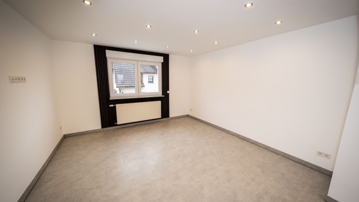 Modernisiertes Einfamilienhaus in kleiner Nebenstraße von Püttlingen
