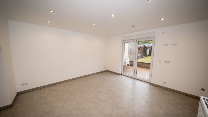 Modernisiertes Einfamilienhaus in kleiner Nebenstraße von Püttlingen