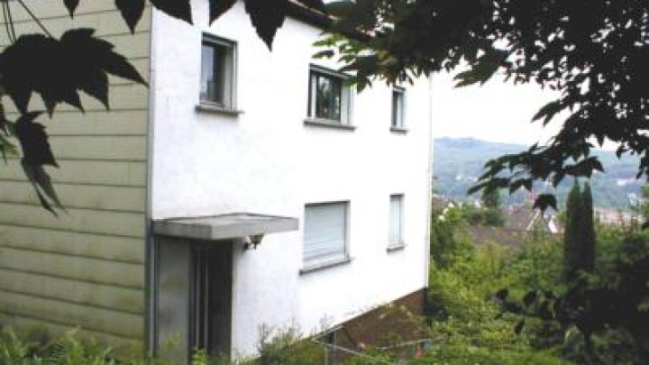 Größeres Ein- bis Zweifamilienhaus in ruhiger und guter Lage von Sulzbach zu verkaufen