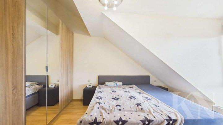 Wohnen in Riegelsberg – Gepflegte Dachgeschosswohnung mit Balkon