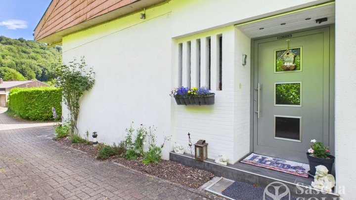 Gepflegtes freistehendes Einfamilienhaus im Bungalow-Stil mit Garten in St. Ingbert-Sengscheid