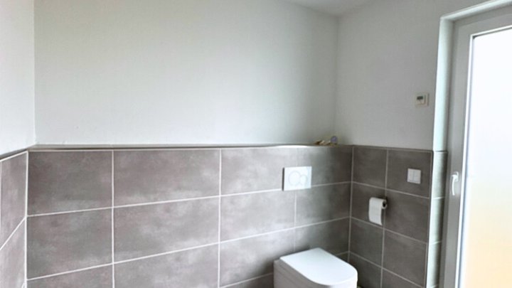 Gepflegtes 2-Familienhaus mit Garten + Garage, teilsaniert