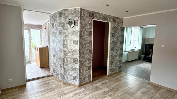 Gepflegtes 2-Familienhaus mit Garten + Garage, teilsaniert