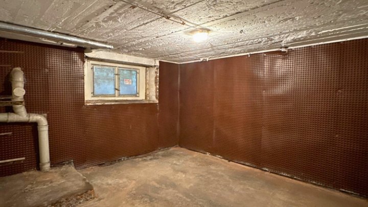 2-3 Familienhaus mit Erweiterungsmöglichkeit in guter Lage von Fechingen