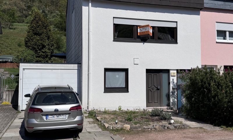 Gepflegtes Reihenendhaus mit Garage in St. Ingbert -Oberwürzbach!
