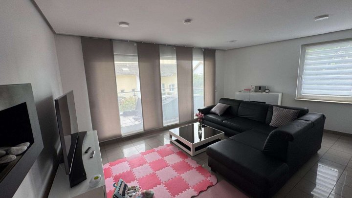 Charmante Erdgeschosswohnung in gehobener Lage mit exklusiven Annehmlichkeiten in Saarbrücken