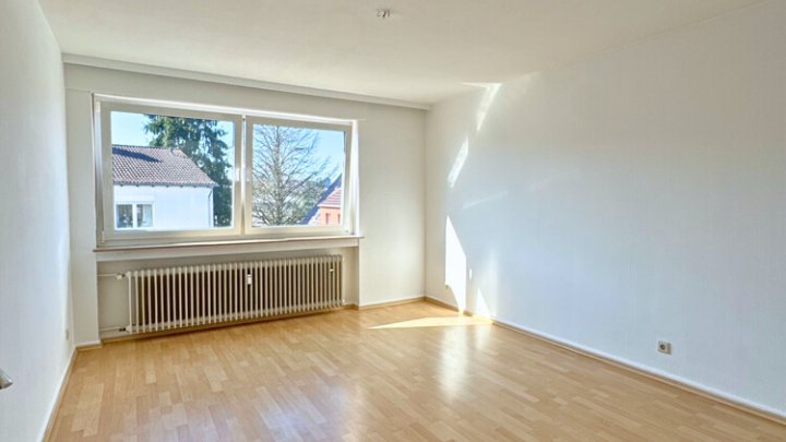 Großzügige 4 ZKB Wohnung mit Balkon & Stellplatz in Dudweiler-Süd