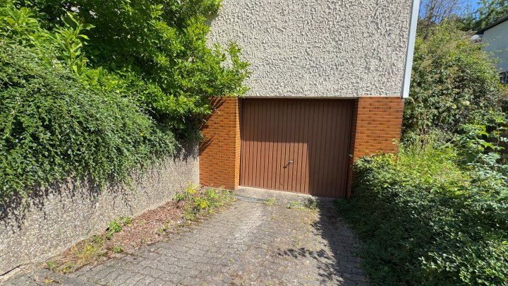 IM KLINGELTAL - Freist. 2-Fam. Haus mit Garten und Garage in Zweibrücken-Ixheim
