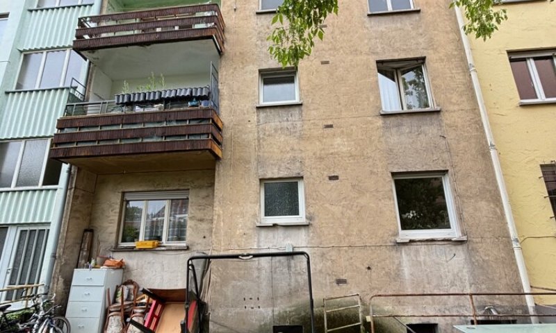 Entwicklungsfähiges 4-Parteien Haus / Alt-Saarbrücken nahe HTW