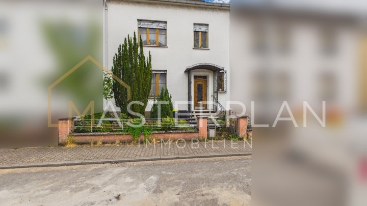 Sanierungsbedürftiges Einfamilienhaus in Roden