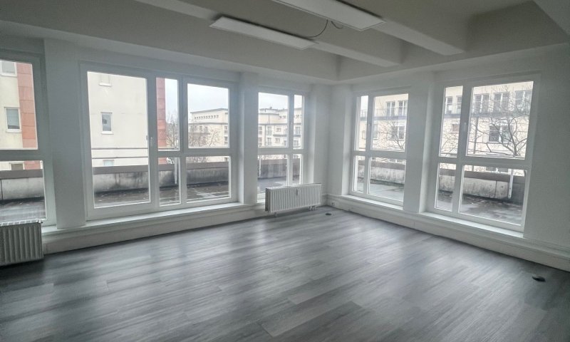 Moderne große Büro- oder Praxisräume (62) im Stadtzentrum von Saarlouis - Ihr neuer Arbeitsplatz!