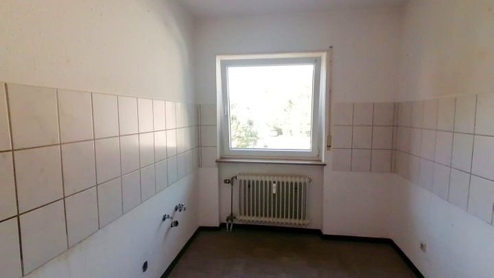 NIEDERSIMTEN - Schöne 3-ZKB mit Dachterrasse in 66955 Pirmasens