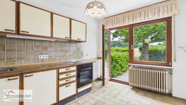 GRENZE L-REMICH: WOHNHAUS MIT 4 SCHLAFZIMMERN IN TOP-WOHNLAGE MIT PARK-ÄHNLICHEM GARTEN!