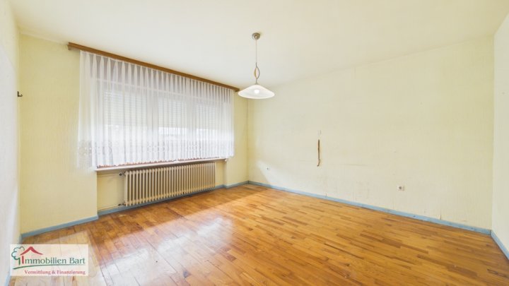 GRENZE L-REMICH: WOHNHAUS MIT 4 SCHLAFZIMMERN IN TOP-WOHNLAGE MIT PARK-ÄHNLICHEM GARTEN!