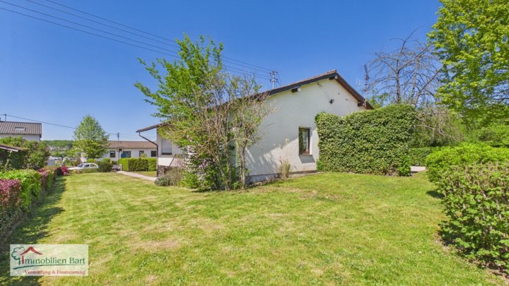 GRENZE L-REMICH: WOHNHAUS MIT 4 SCHLAFZIMMERN IN TOP-WOHNLAGE MIT PARK-ÄHNLICHEM GARTEN!