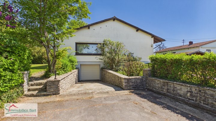 GRENZE L-REMICH: WOHNHAUS MIT 4 SCHLAFZIMMERN IN TOP-WOHNLAGE MIT PARK-ÄHNLICHEM GARTEN!