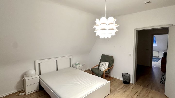 Gemütliche 3ZKB DG-Wohnung 1km vom Großen Markt entfernt