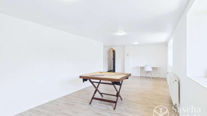 Sofort bezugsfertig - modernisiertes Einfamilienhaus mit Doppelgarage am Waldrand in Rentrisch