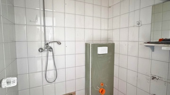 Sonnenverwöhnte renovierte 4-ZKB EG-Wohnung mit Terrasse, Garten und Garage