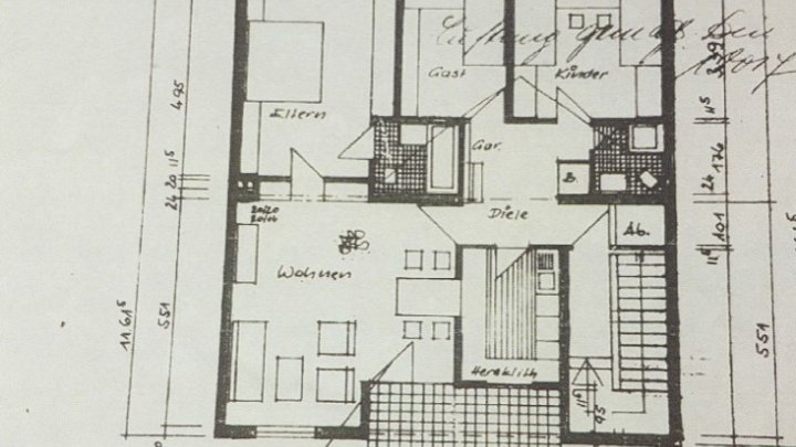 Sonnenverwöhnte renovierte 4-ZKB EG-Wohnung mit Terrasse, Garten und Garage