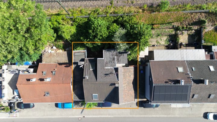 Ein-/Zweifamilienhaus mit großem Gestaltungspotenzial in Völklingen-Luisenthal
