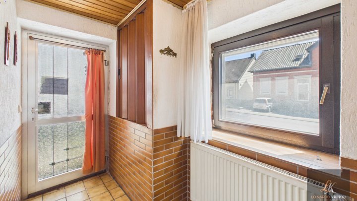 Ein-/Zweifamilienhaus mit großem Gestaltungspotenzial in Völklingen-Luisenthal