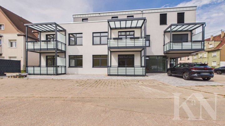 Großzügige 3-Zimmer-Neubauwohnung mit Ankleide und Balkon