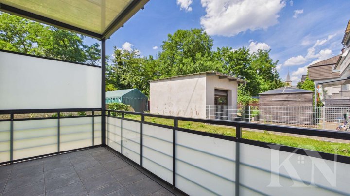 Moderne 3-Zimmer-Wohnung mit Balkon und offenem Wohnbereich