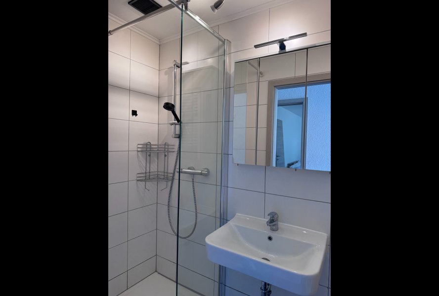 Wohnung 1 OG Badezimmer_Bild 2