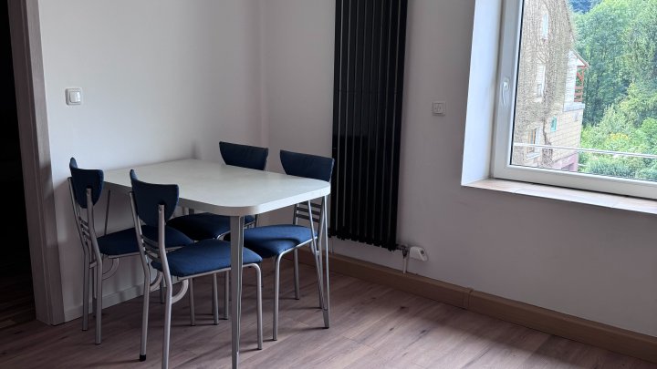 Freistehendes Zweifamilienhaus mit großem Grundstück - ideal für Tierliebhaber