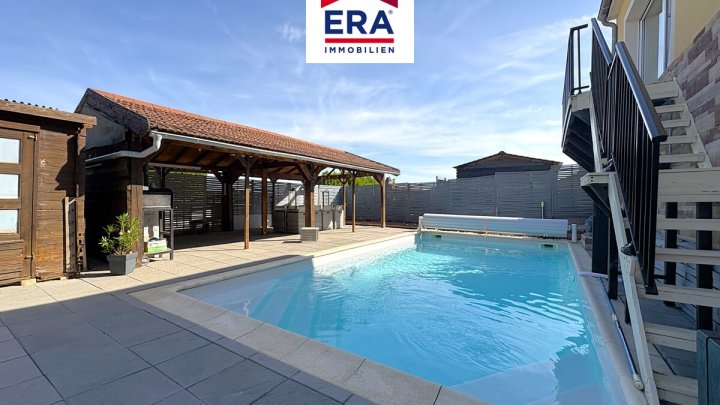 OHNE VERMITTLUNGSGEBÜHREN-FREISTEHENDES EINFAMILIENHAUS MIT POOL UND HEIMKINO IN COCHEREN/FR
