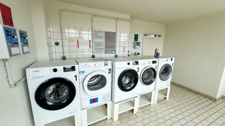Schönes 1. Zimmer Apartment SB Innenstadt mit großzügiger Belichtung/Aufzug