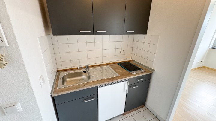 Schönes 1. Zimmer Apartment SB Innenstadt mit großzügiger Belichtung/Aufzug