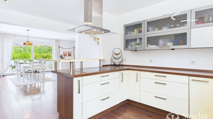 Bezugsfrei ab August - Hochwertiges Familiendomizil mit Kamin, Garten und moderner Energietechnik