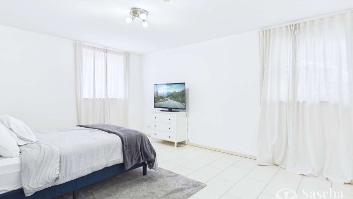 Bezugsfrei ab August - Hochwertiges Familiendomizil mit Kamin, Garten und moderner Energietechnik
