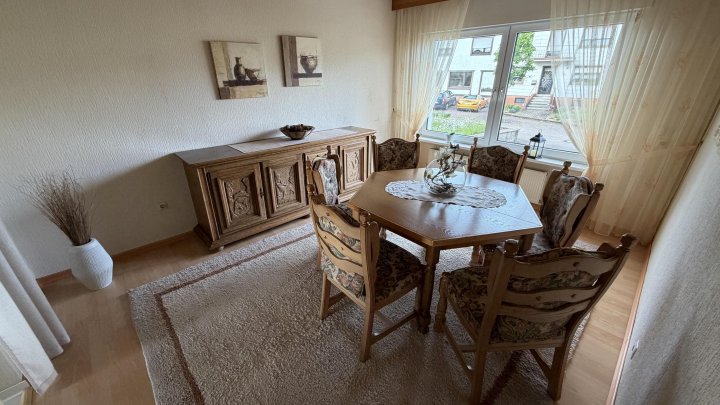 Viel Platz für die ganze Familie – 1-2 FH Wohnhaus mit Entwicklungspotenzial in Theley