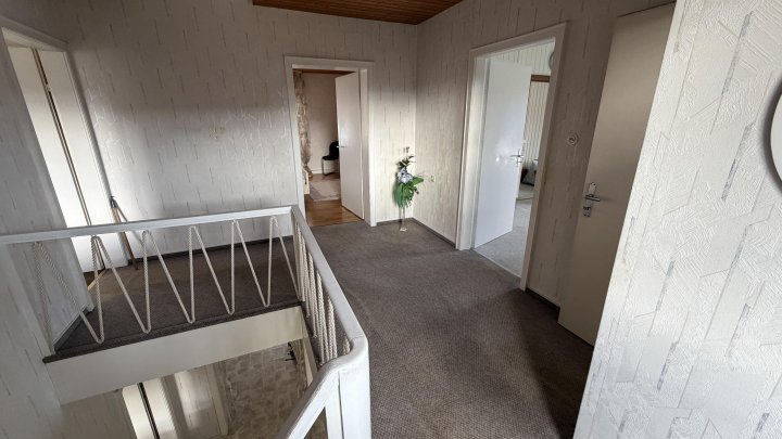 Viel Platz für die ganze Familie – 1-2 FH Wohnhaus mit Entwicklungspotenzial in Theley