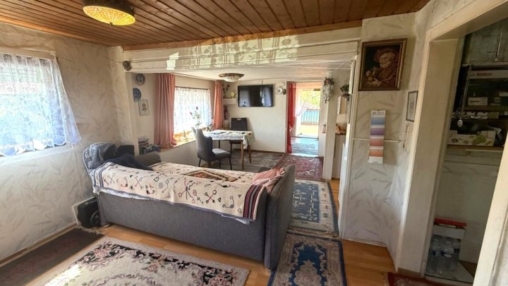 KLEINES WOHNHAUS AM SCHWARZRINDERSEE (BEI WEISKIRCHEN) / NATUR PUR!