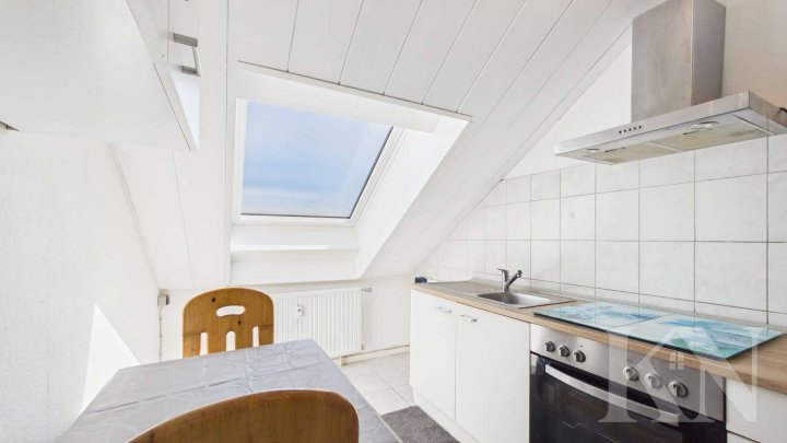 Ideal für Eigennutzer & Kapitalanleger – 2-ZKB mit Loggia im energetisch sanierten Mehrfamilienhaus