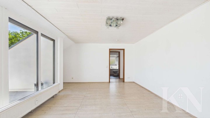 Ideal für Eigennutzer & Kapitalanleger – 2-ZKB mit Loggia im energetisch sanierten Mehrfamilienhaus
