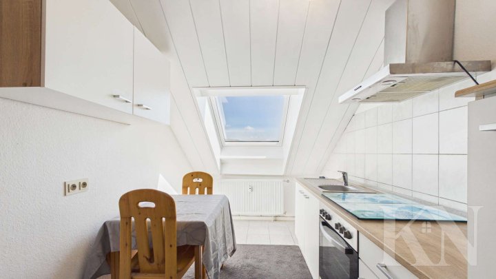 Ideal für Eigennutzer & Kapitalanleger – 2-ZKB mit Loggia im energetisch sanierten Mehrfamilienhaus