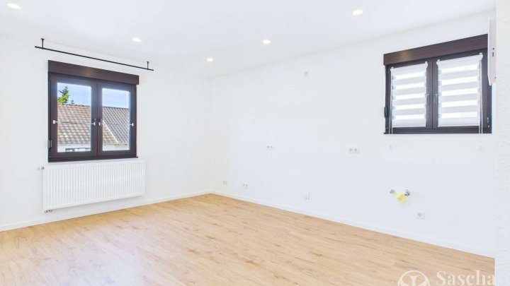 Bezugsfrei - Sanierte 2-Zimmer-Wohnung im ruhigen Zweifamilienhaus in St. Ingbert-Mitte