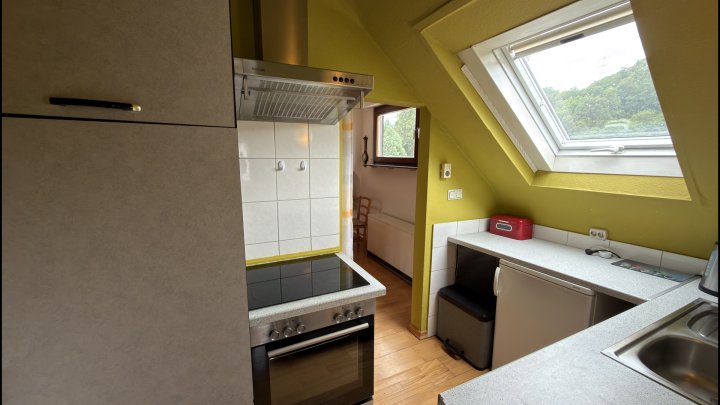 FREIRAUM — Zweifamilienhaus mit zwei Einheiten und großem Garten in Beckingen