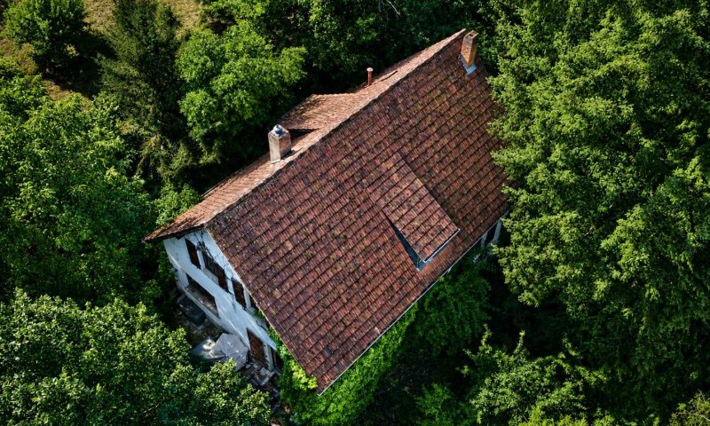 Freistehende Liegenschaft mit Sanierungsbedarf in erhöhter Wohnlage nahe der Blieskasteler Altstadt