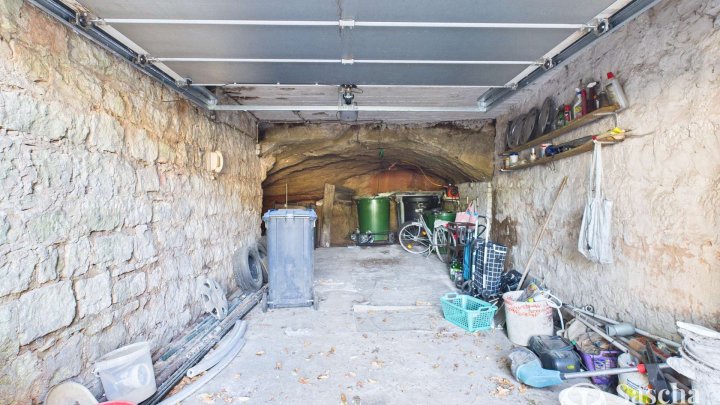 Freistehende Liegenschaft mit Sanierungsbedarf in erhöhter Wohnlage nahe der Blieskasteler Altstadt