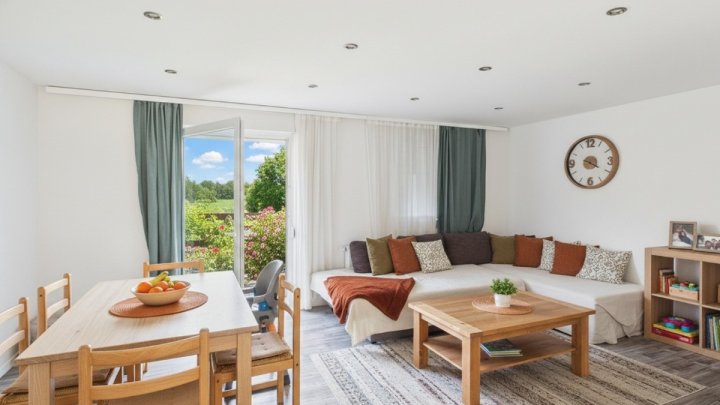 Attraktive Maisonette-Wohnung mit Terrasse, Garten und Einbauküche